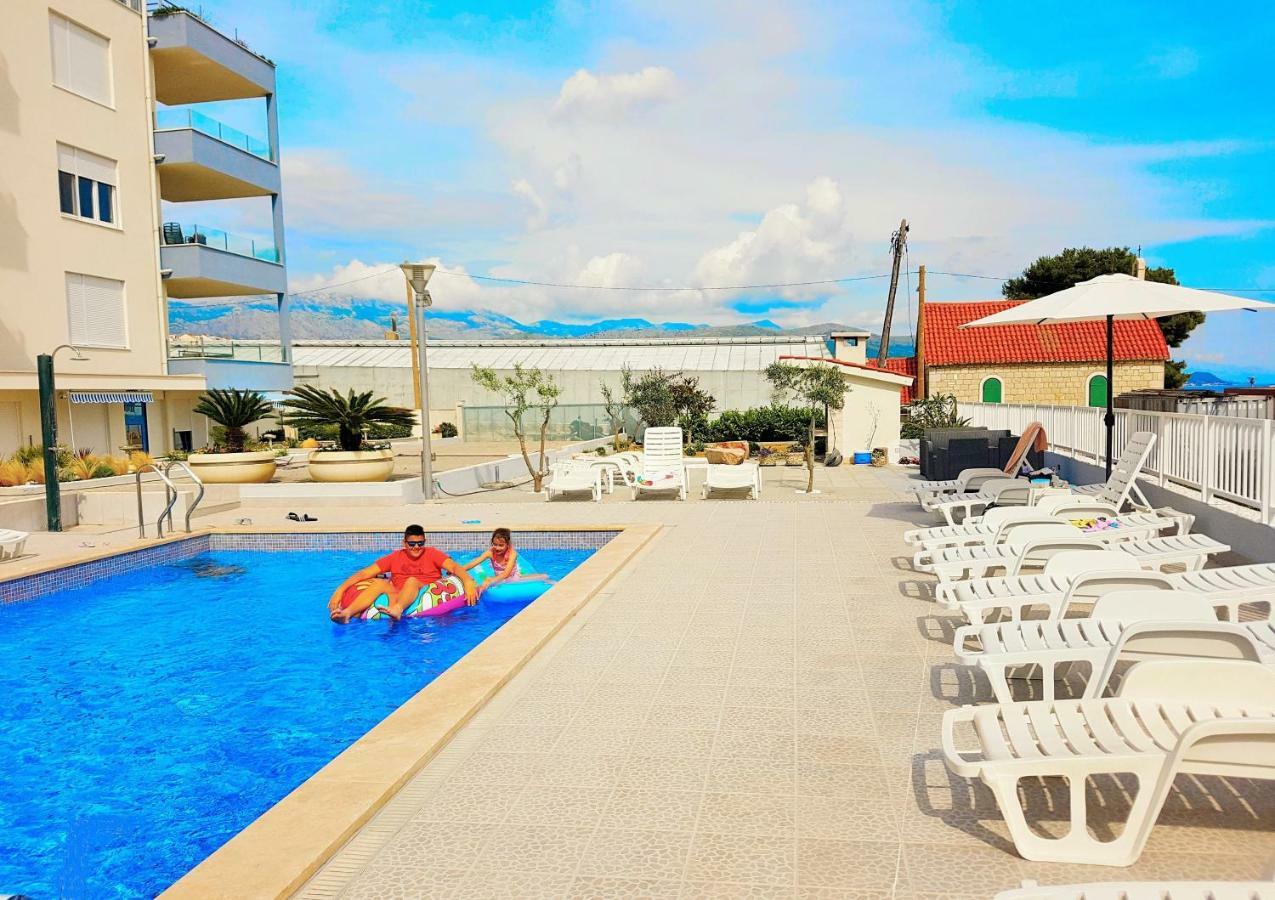 Apartments Kamelija スプリト エクステリア 写真